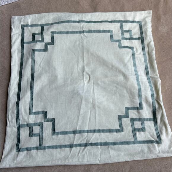 Tommy Bahama Home Pillow Sham Eur Square 25x25 Cream Aqua Embroidered Geometric - Picture 1 of 8